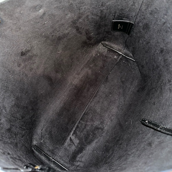 Saint Laurent Boucle Embossed Leather Shopping Tote - Picture 7 of 14